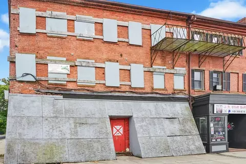 477 State St, Springfield, MA 01105