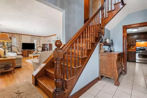 7 Everett St, Stoneham, MA 02180 photo 11