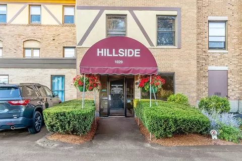1029 Pleasant St #19, Worcester, MA 01602