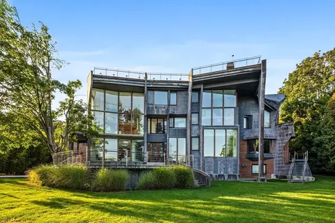 55 Leicester St, Brookline, MA 02445