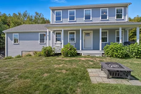 92 Wales Rd, Brimfield, MA 01010
