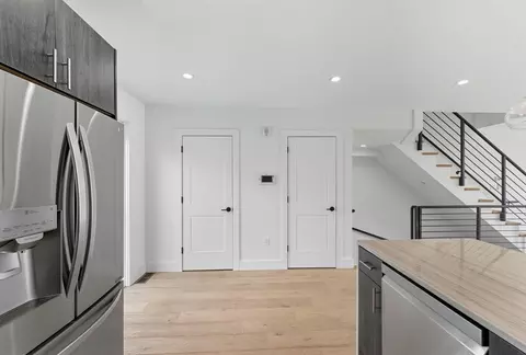 27 Carter St #2, Everett, MA 02149 photo 6