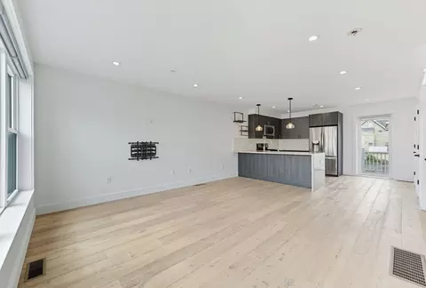 27 Carter St #2, Everett, MA 02149 photo 8