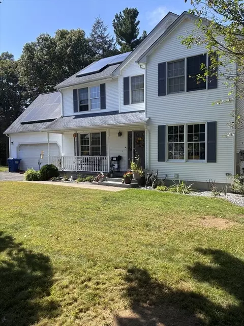 31 Woodland Ridge Rd, Southwick, MA 01077