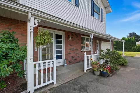 320 Fairview Ave, Chicopee, MA 01013 photo 3