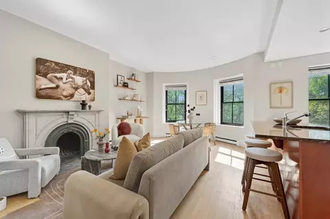 73 Worcester St #4, Boston, MA 02118