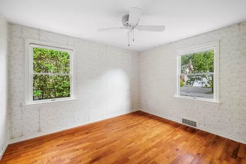 11 May St, Marblehead, MA 01945 photo 11