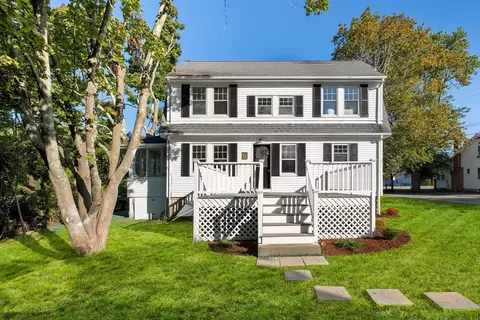 Exterior - 136 Marion Rd, Wareham, MA 02571 photo 8 of 11