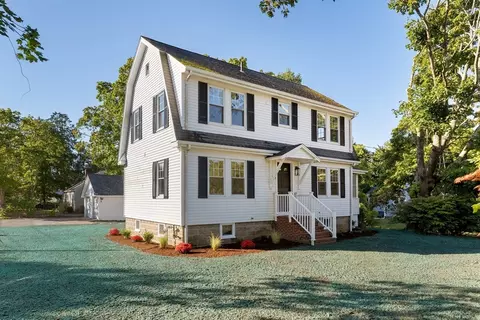 Exterior - 136 Marion Rd, Wareham, MA 02571 photo 9 of 11