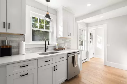 Kitchen - 136 Marion Rd, Wareham, MA 02571 photo 2 of 4