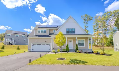 26 Iris Ln, Bellingham, MA 02019