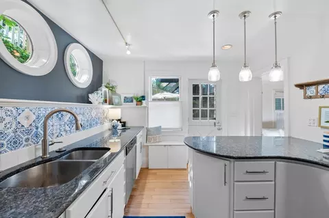 29 Front St #1, Marblehead, MA 01945 photo 9