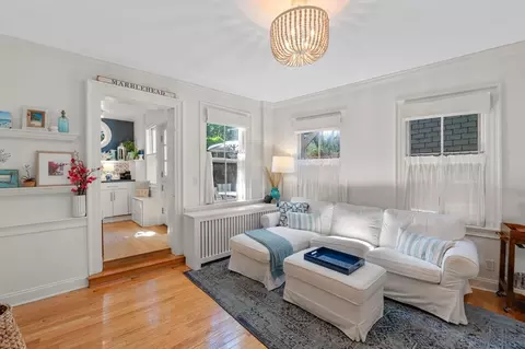 29 Front St #1, Marblehead, MA 01945