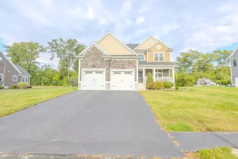 172 Downing Dr, Attleboro, MA 02703