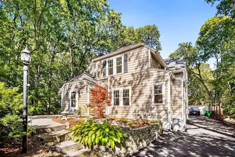 153 Ashcroft Rd, Medford, MA 02155