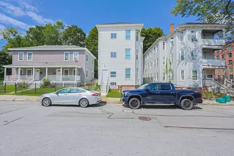 69 Hollis St, Worcester, MA 01610
