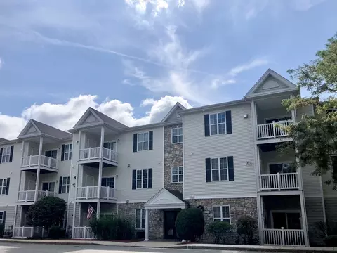 19 Hampshire Rd #304, Methuen, MA 01844