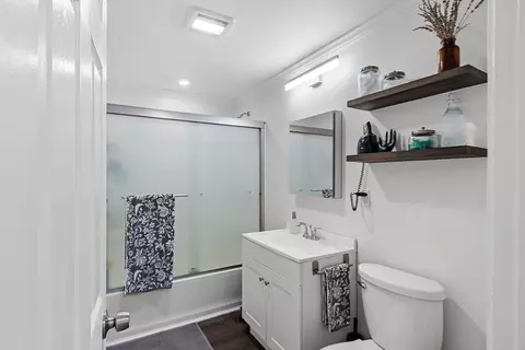 Bath - 32 Main St, Townsend, MA 01469 photo 1 of 1