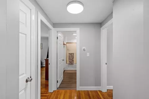 Entry Way - 32 Main St, Townsend, MA 01469 photo 4 of 5