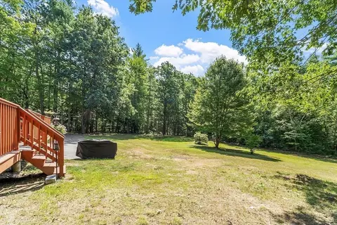 Exterior - 32 Main St, Townsend, MA 01469 photo 8 of 12