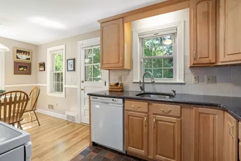 42 Sturges Rd, Reading, MA 01867 photo 13
