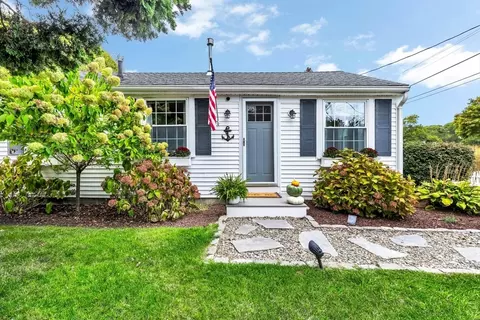 7 Wood Rd, Yarmouth, MA 02664