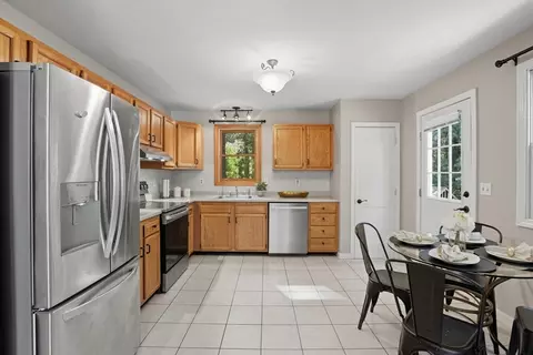 17 Douglas Dr, Ayer, MA 01432 photo 5