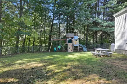 17 Douglas Dr, Ayer, MA 01432 photo 27