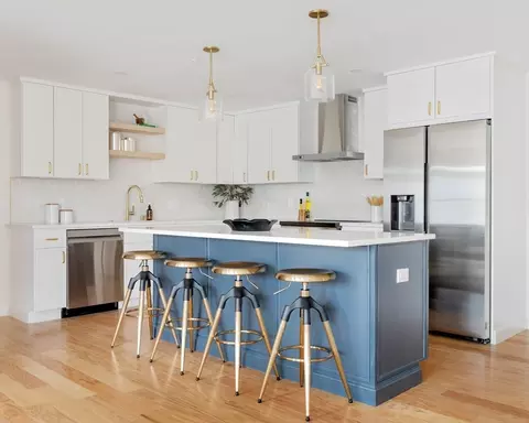 655 Saratoga St #3, Boston, MA 02128