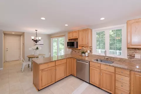 23 Forest Park Dr, Mendon, MA 01756 photo 14
