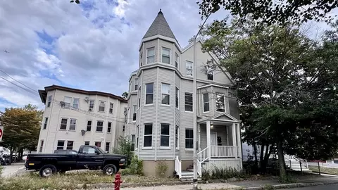 162 Washington St, Lynn, MA 01902