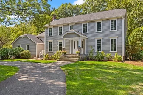 24 Queens Cir, Sharon, MA 02067