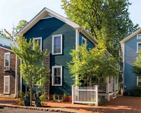 498 Franklin St, Cambridge, MA 02139