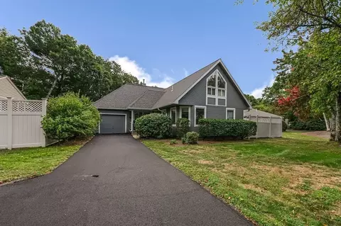 35 Independence Dr #35, Foxboro, MA 02035