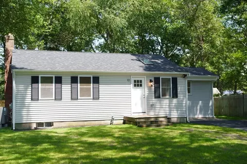 10 E Lake Rd, Yarmouth, MA 02673