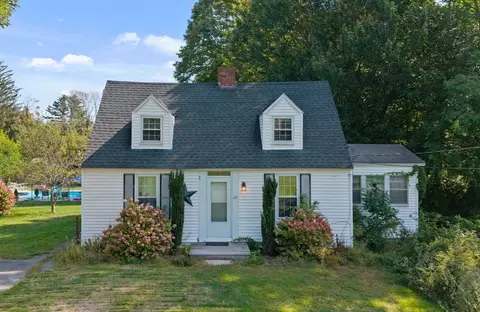121 Linwood St, Haverhill, MA 01830