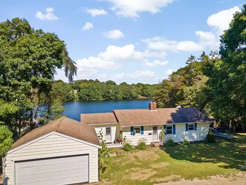 15 Maple St, Bourne, MA 02532 photo 3