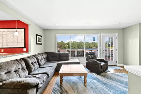 15 Maple St, Bourne, MA 02532 photo 8