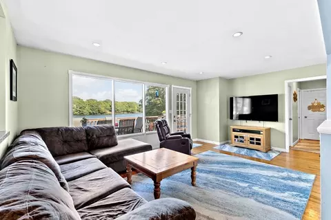 15 Maple St, Bourne, MA 02532 photo 7