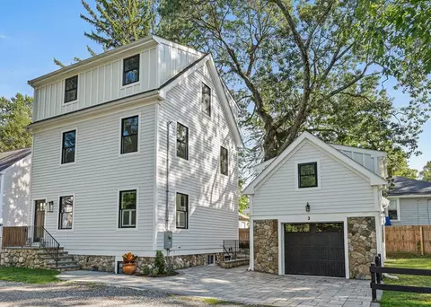 3 Pineridge Rd, Natick, MA 01760