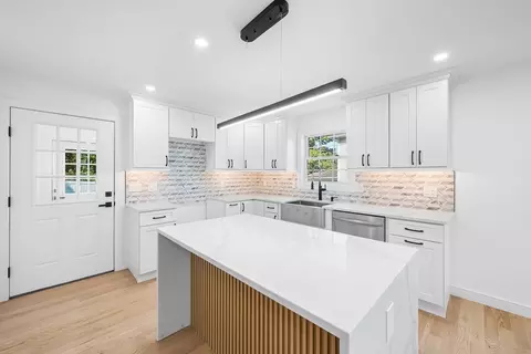 Kitchen - 39 Morrison Rd, Braintree, MA 02184 photo 1 of 1