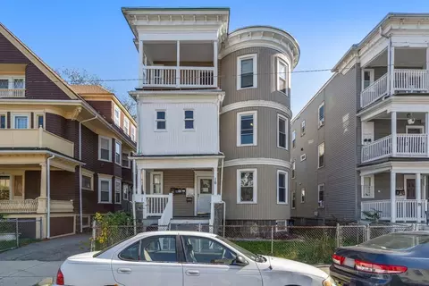 16 Kerwin St, Boston, MA 02124