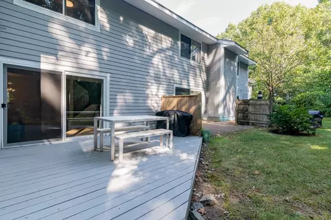 Exterior - 5 Beals Cove Rd #E, Hingham, MA 02043 photo 4 of 9