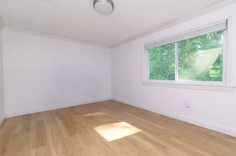 Bedroom - 5 Beals Cove Rd #E, Hingham, MA 02043 photo 3 of 3