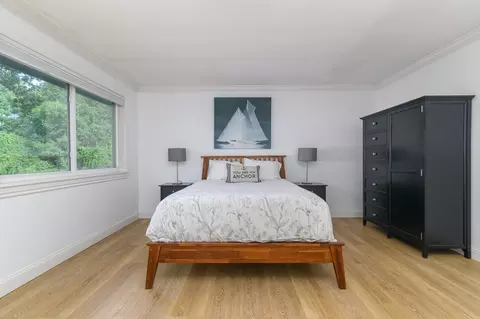 Bedroom - 5 Beals Cove Rd #E, Hingham, MA 02043 photo 1 of 3