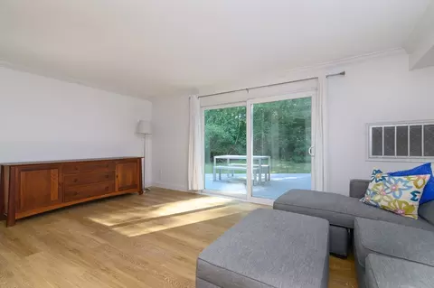 Living - 5 Beals Cove Rd #E, Hingham, MA 02043 photo 2 of 3