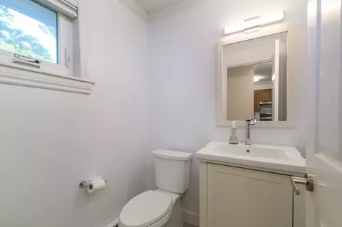Bath - 5 Beals Cove Rd #E, Hingham, MA 02043 photo 1 of 3