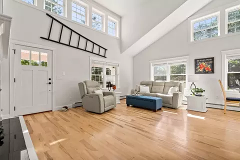14 Cross St, Dunstable, MA 01827 photo 11