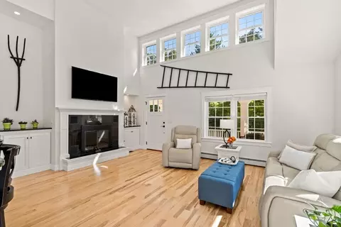 14 Cross St, Dunstable, MA 01827 photo 10