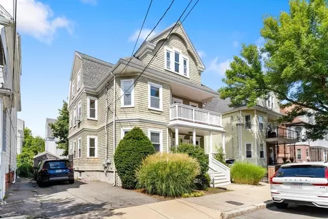 74 Josephine Ave #B, Somerville, MA 02144